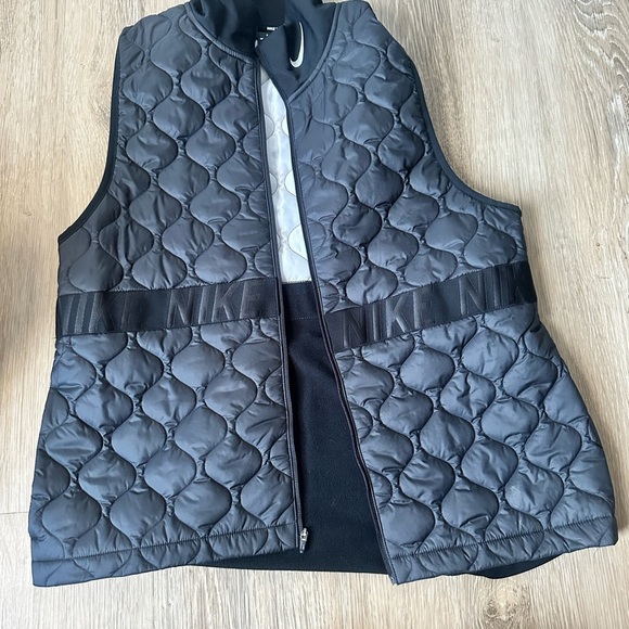 Nike Jackets & Blazers - Nike Black Quilted Vest with Logo Band